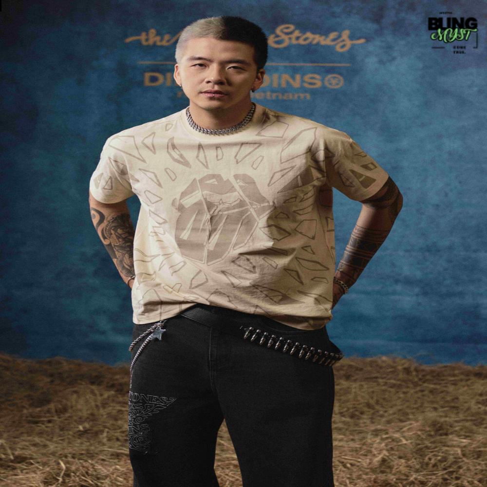 Dirty Coins Rolling Stones Breaking Printed T-Shirt Cream Dirty Coins Rolling Stones Breaking Printed T-Shirt Cream