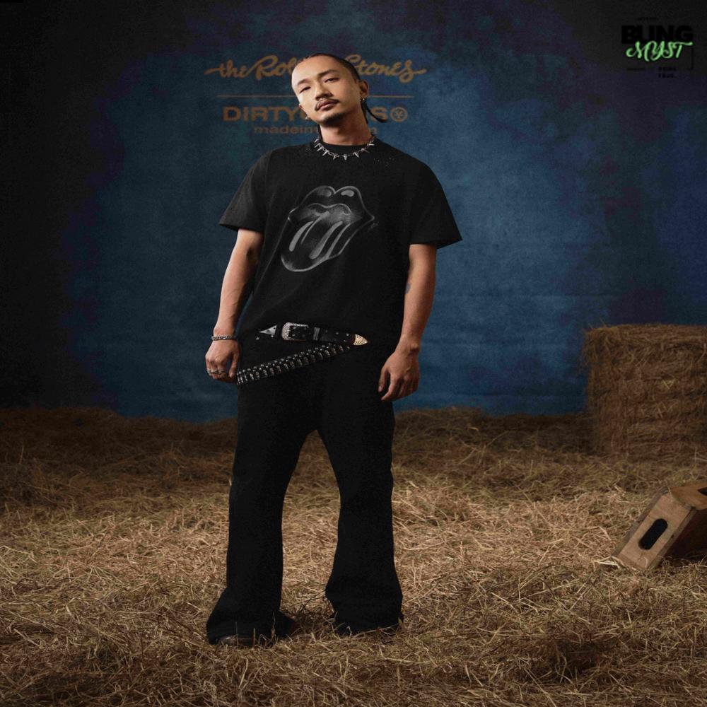 Dirty Coins Rolling Stones Rhinestone T-Shirt Black Dirty Coins Rolling Stones Rhinestone T-Shirt Black