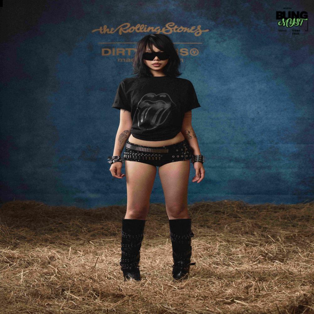 Dirty Coins Rolling Stones Rhinestone T-Shirt Black Dirty Coins Rolling Stones Rhinestone T-Shirt Black